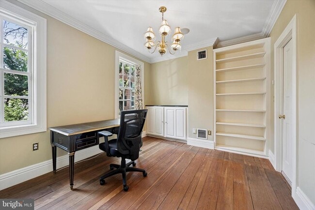 Building Photo - 535 Delancey St