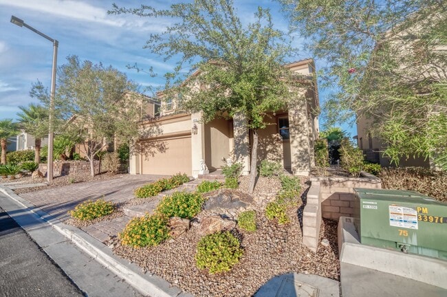 Building Photo - SUMMERLIN - FULLY FURNISHED - ALL UTILITIE...