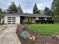 Building Photo - GORGEOUS RANCH STYLE HOME ON HUGE MANICURED LOT IN GARDEN HOME IN SW PORTLAND