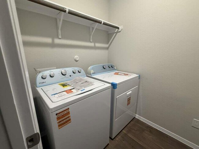 Building Photo - 2711 Totley Rd