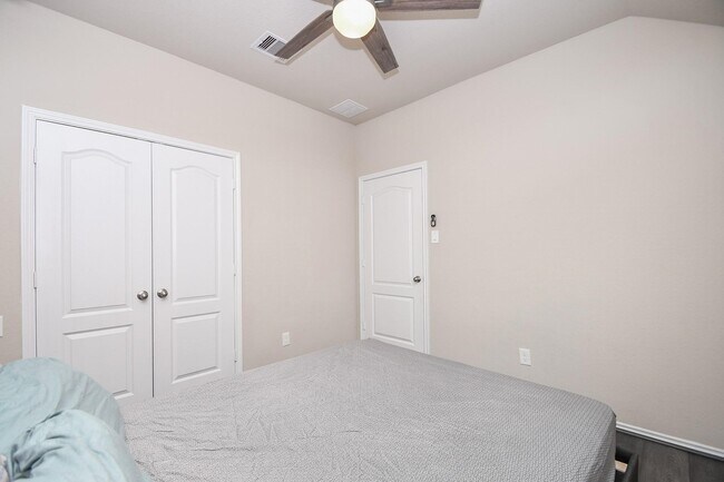 Building Photo - 8730 Trenton Landing Ln