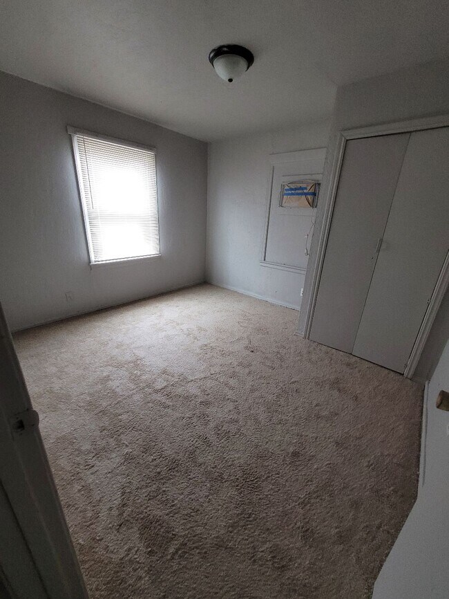 Building Photo - 408 N 1st St