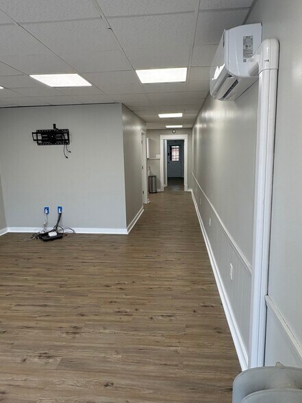 View back to kitchen and bedrooms - 709 7th Ave
