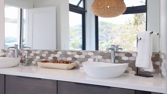 Building Photo - 44-652-652 Kane‘ohe Bay Dr