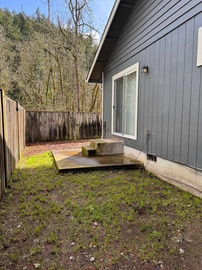 Building Photo - 359 S 58th St