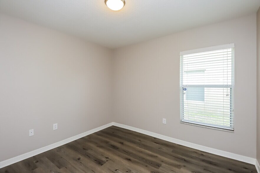 Building Photo - 7338 Lumber Port Dr