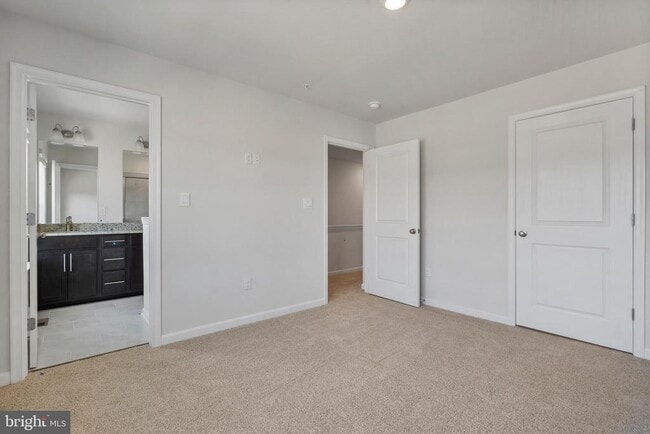 Building Photo - 8390 Dieter Dr