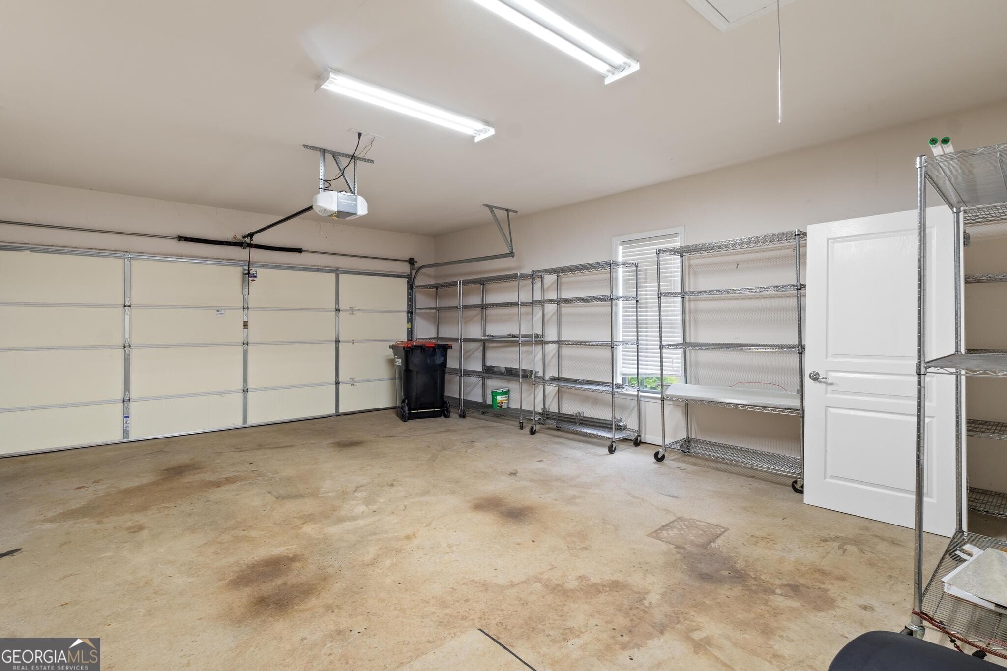 Building Photo - 105 Dahlia Dr