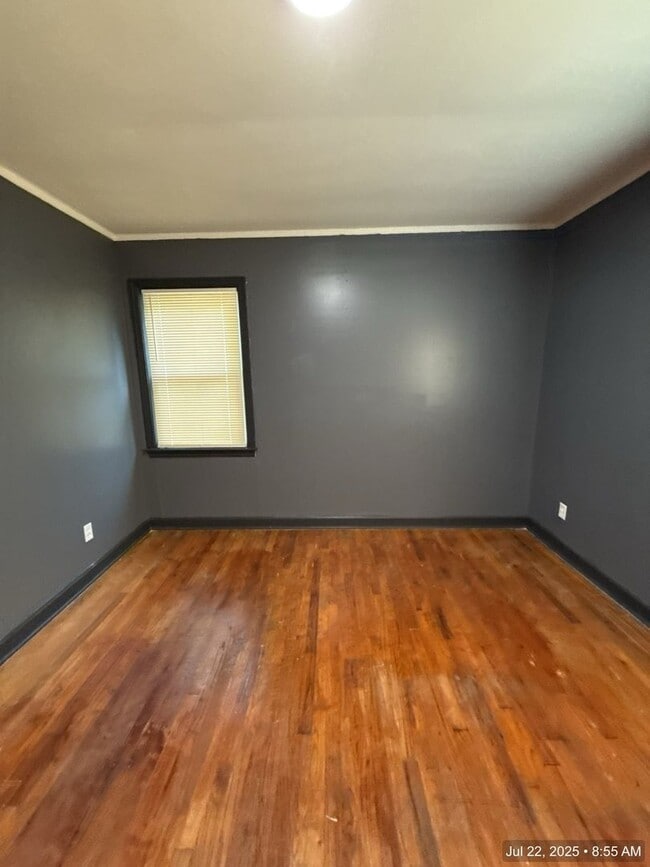 Building Photo - Fully Renovated 4BR Home in Highland Heights – Section 8 Welcome!