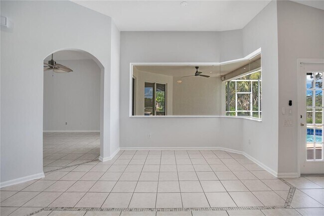 Building Photo - 1873 Pine Bay Dr