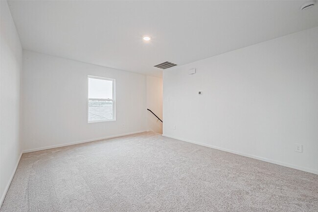 Building Photo - 719-719 Falling Cave Dr