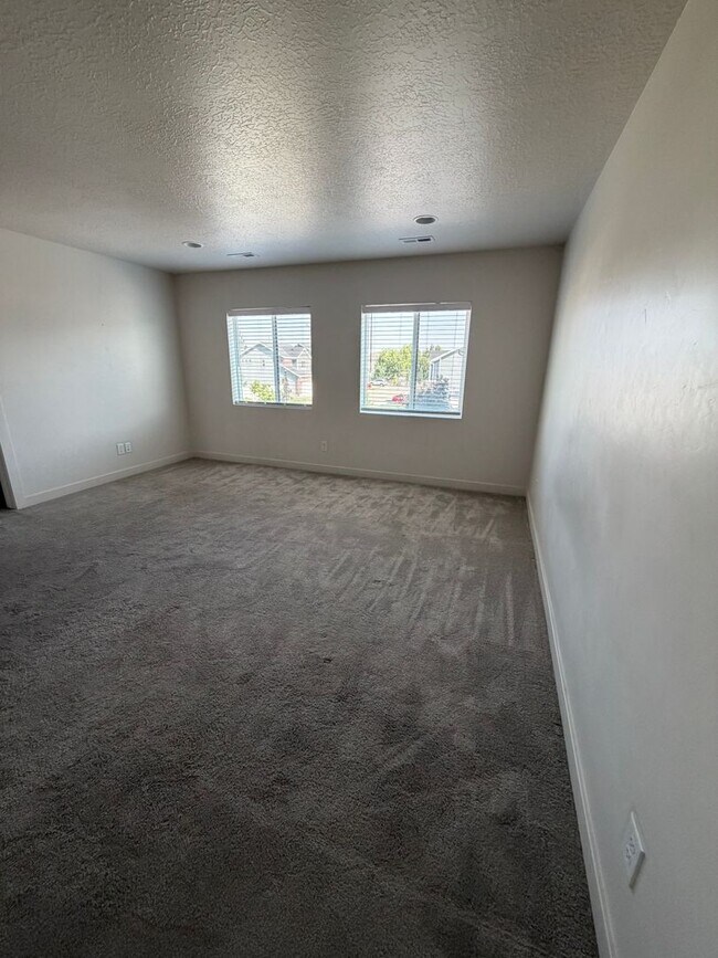 Building Photo - 1407 W 11380 S
