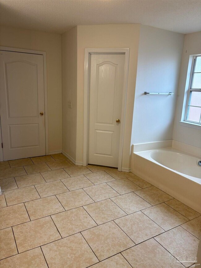 Building Photo - 5687 Sweet Birch Ln