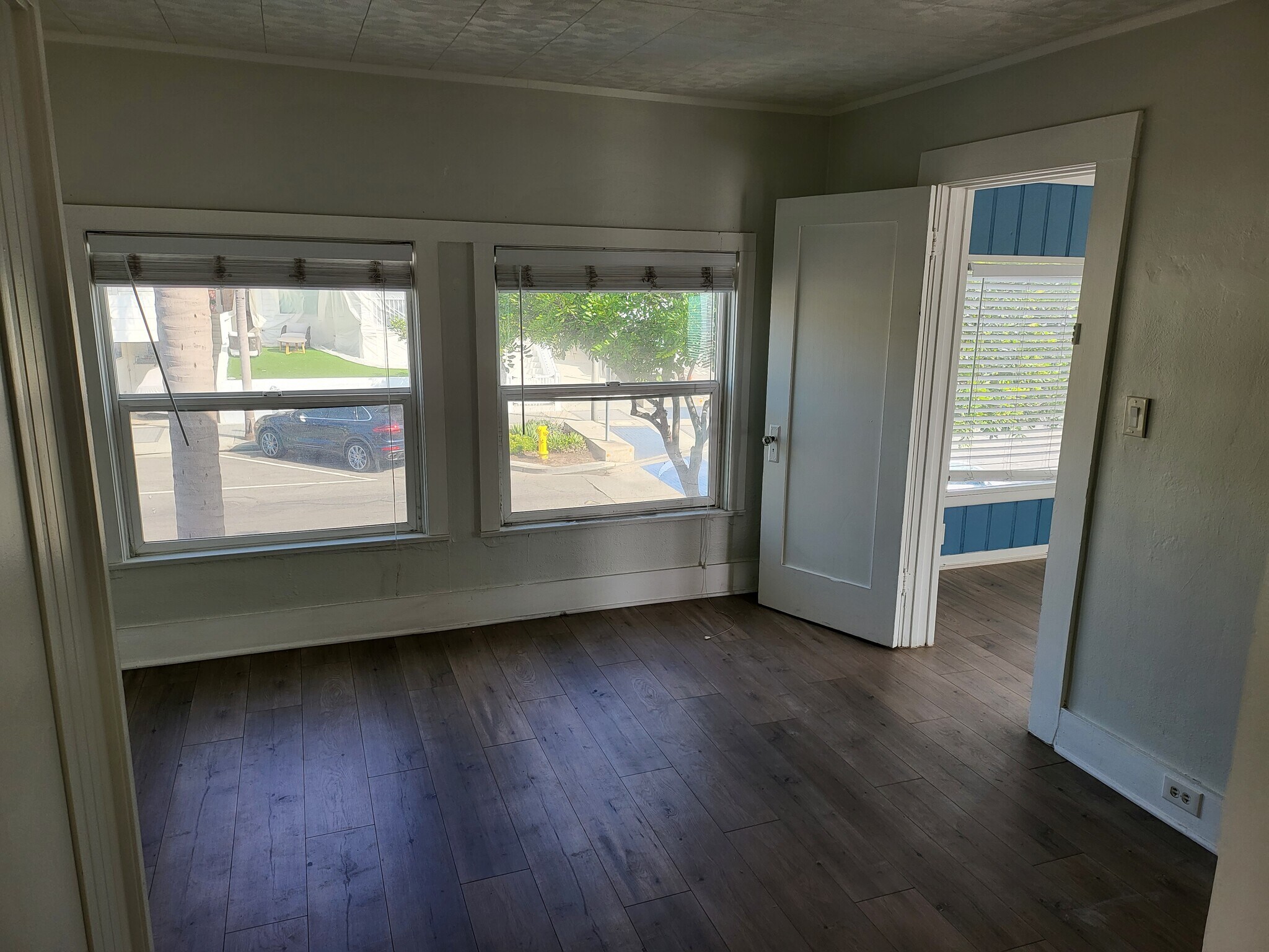 Living room - 1201 Manhattan Ave