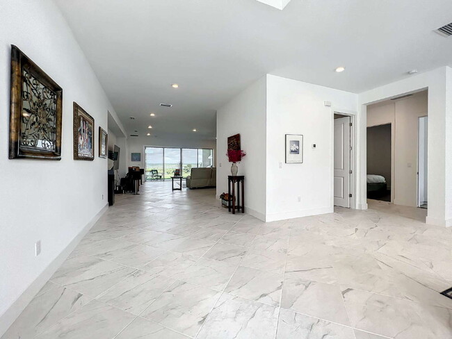 Building Photo - 8859 Ivy Stark Blvd