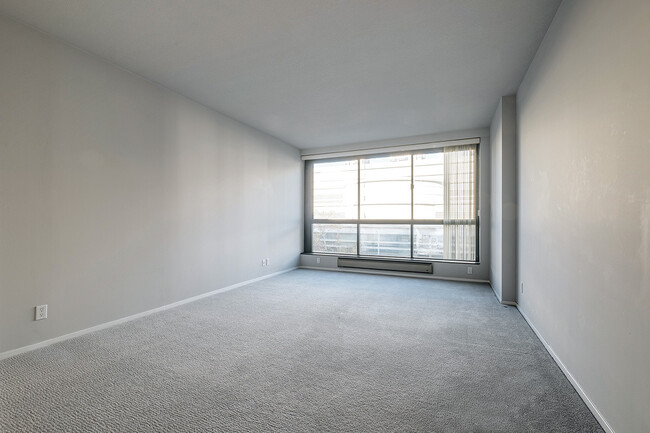 Building Photo - 300 3rd St