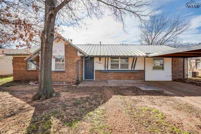 Primary Photo - 1113 Lincoln Dr