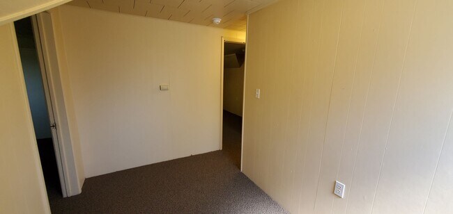 Building Photo - August Pre-lease - 5bd/2ba