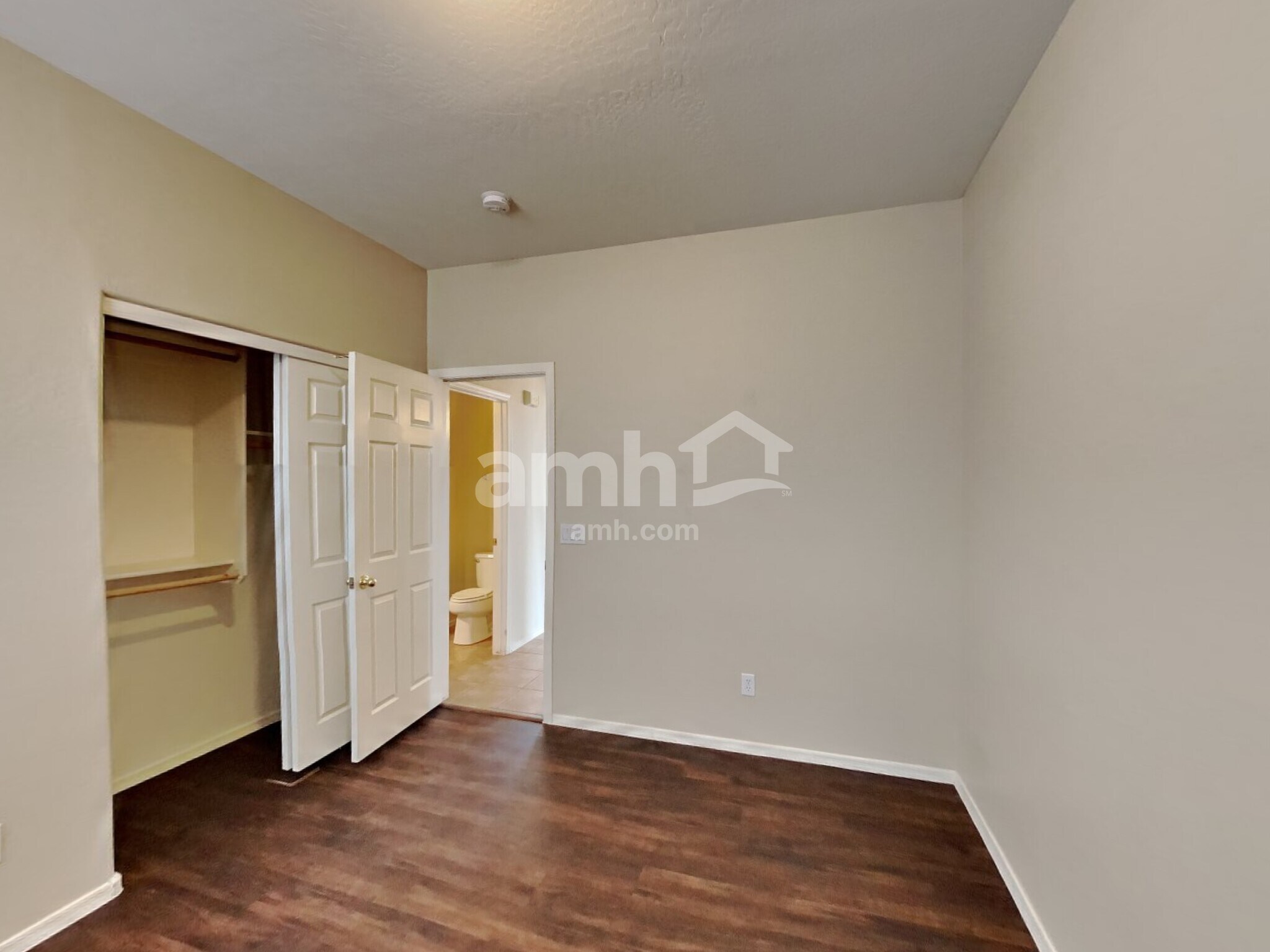 Building Photo - 6723 W Harwell Rd W