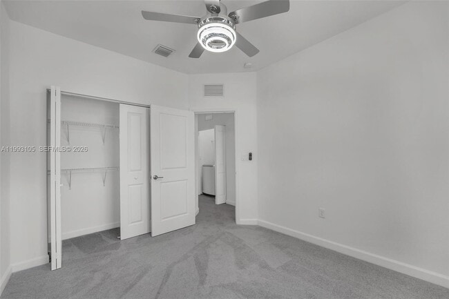 Building Photo - 2425 SE 28th Dr