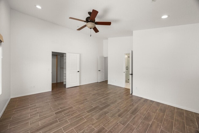 Building Photo - 10290 E Mallow Cir