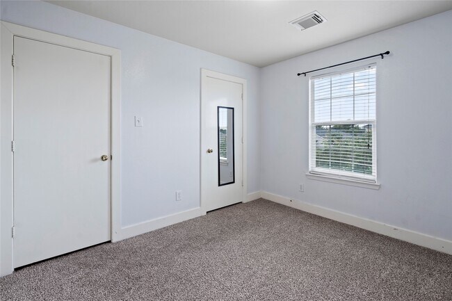 Building Photo - 20729 Patriot Park Ln