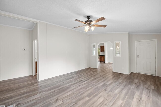 Building Photo - 296 Fish Camp Rd