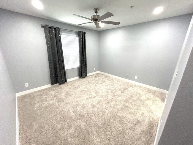 Building Photo - Charming 2-bedroom, 2-bath condominium ready to be called home!