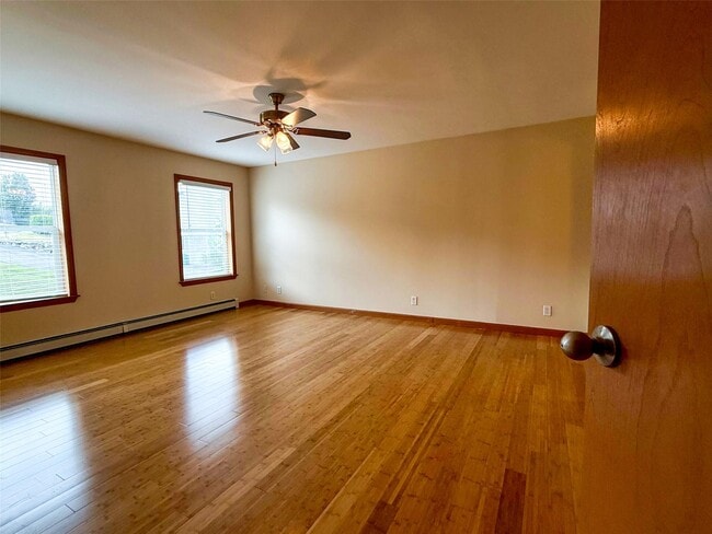 Building Photo - 10 Ashlyn Dr