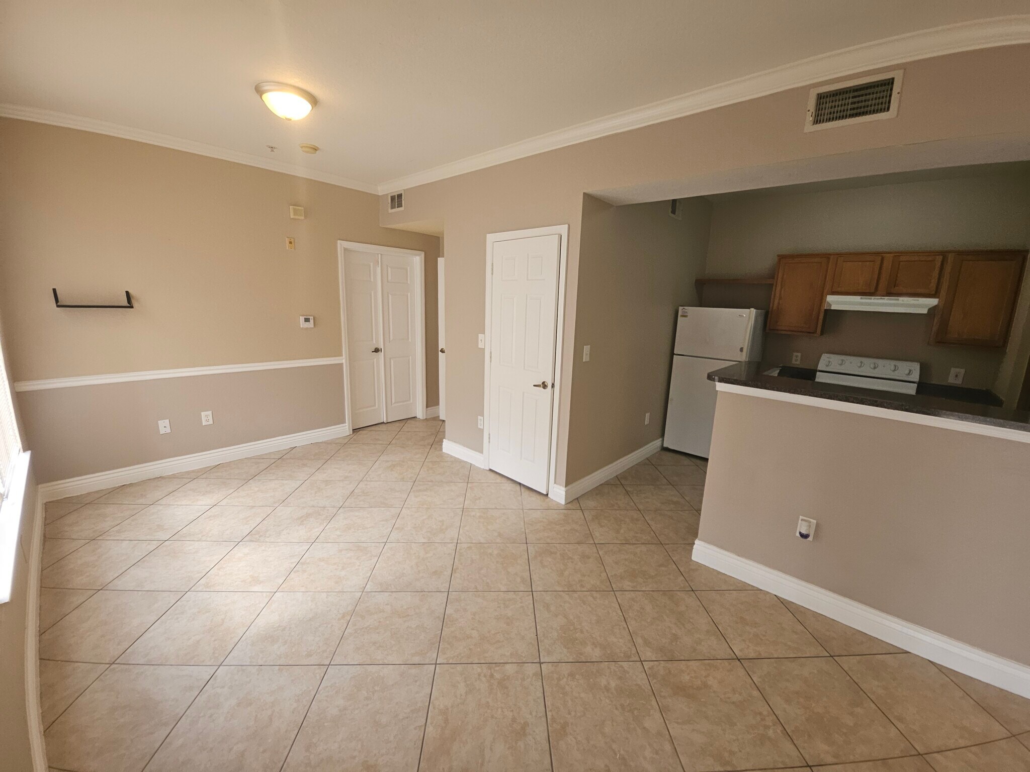 Building Photo - 3726 Palm Desert Ln