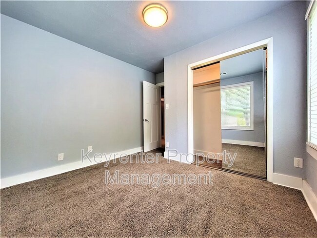 Building Photo - 116-118 NW 31st St