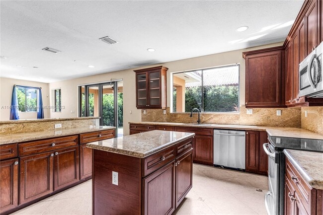 Building Photo - 18822 SW 74th Ct