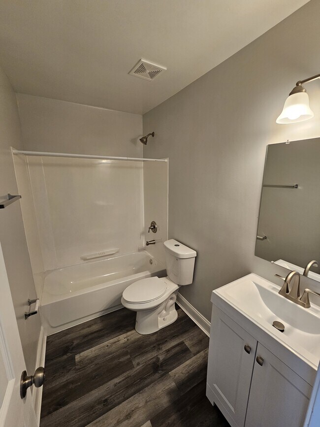 Building Photo - 38 Western Winds Cir