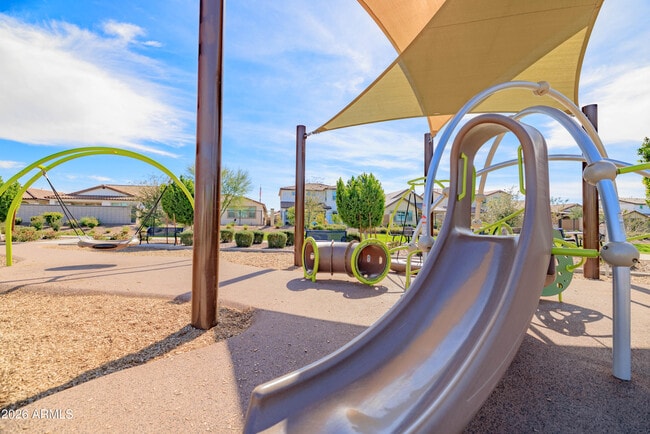 Building Photo - 21513 E Sparrow Dr