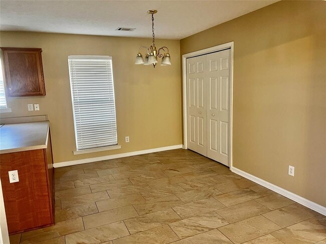 Building Photo - 801 Cottage Ln