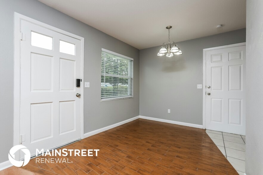 Building Photo - 470 Sunnyview Cir