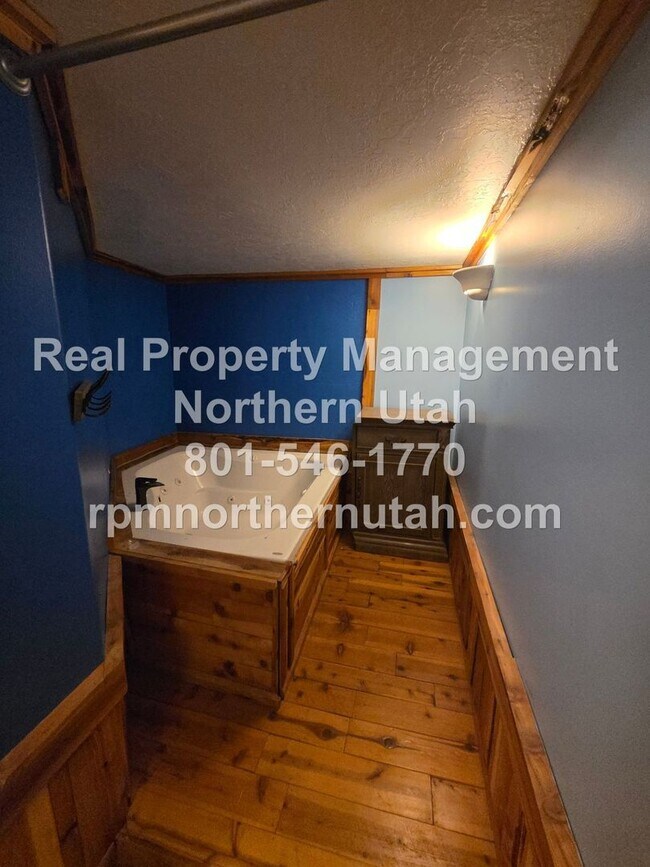 Building Photo - 2784 S 850 W