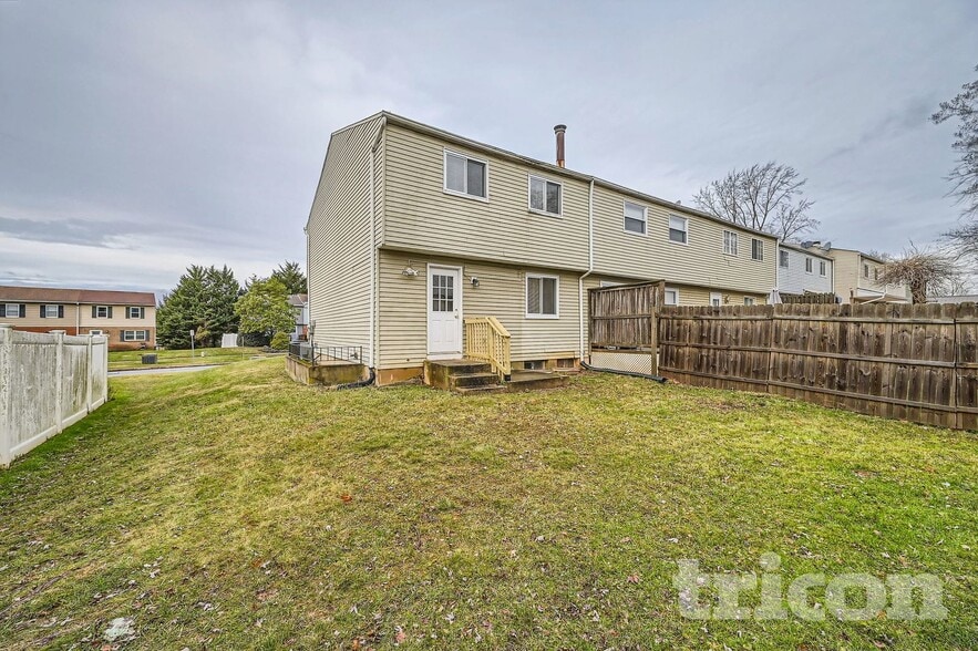 Building Photo - 12367 Boncrest Dr