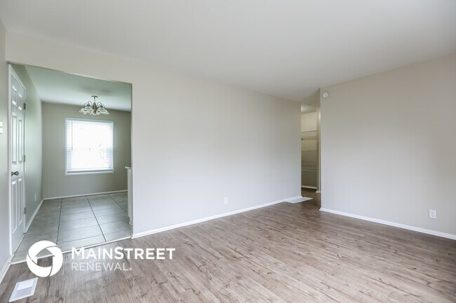 Building Photo - 15316 White Ave