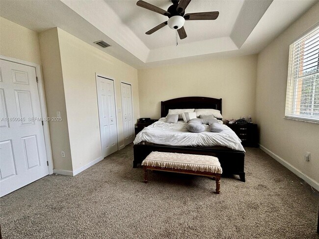 Building Photo - 1420 SE 26th Ave