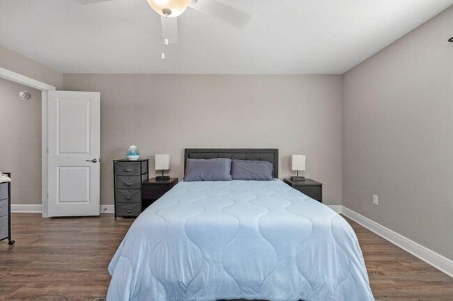 Building Photo - 2327 Hadleigh Hills Ct