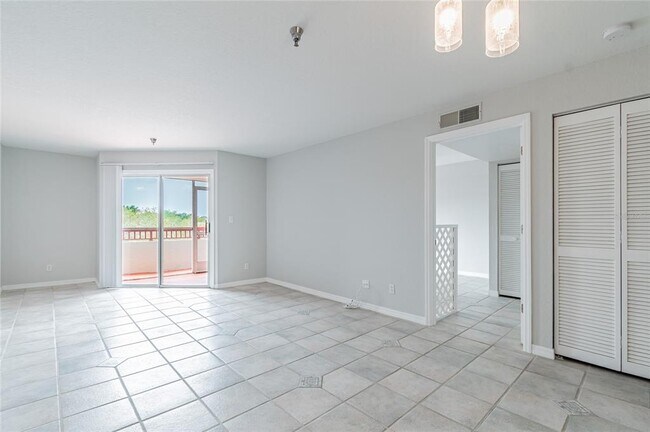 Building Photo - 2323 Feather Sound Dr