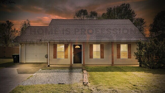 Building Photo - 1042 Waterford Cir