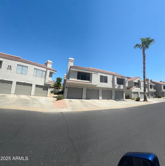 Building Photo - 10055 E Mountainview Lake Dr