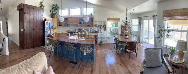 Building Photo - 2262 Muir Ln