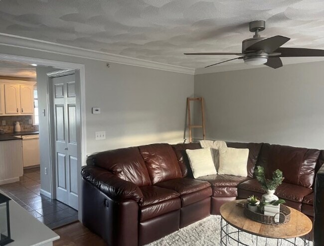 Building Photo - 138 Mt Washington St