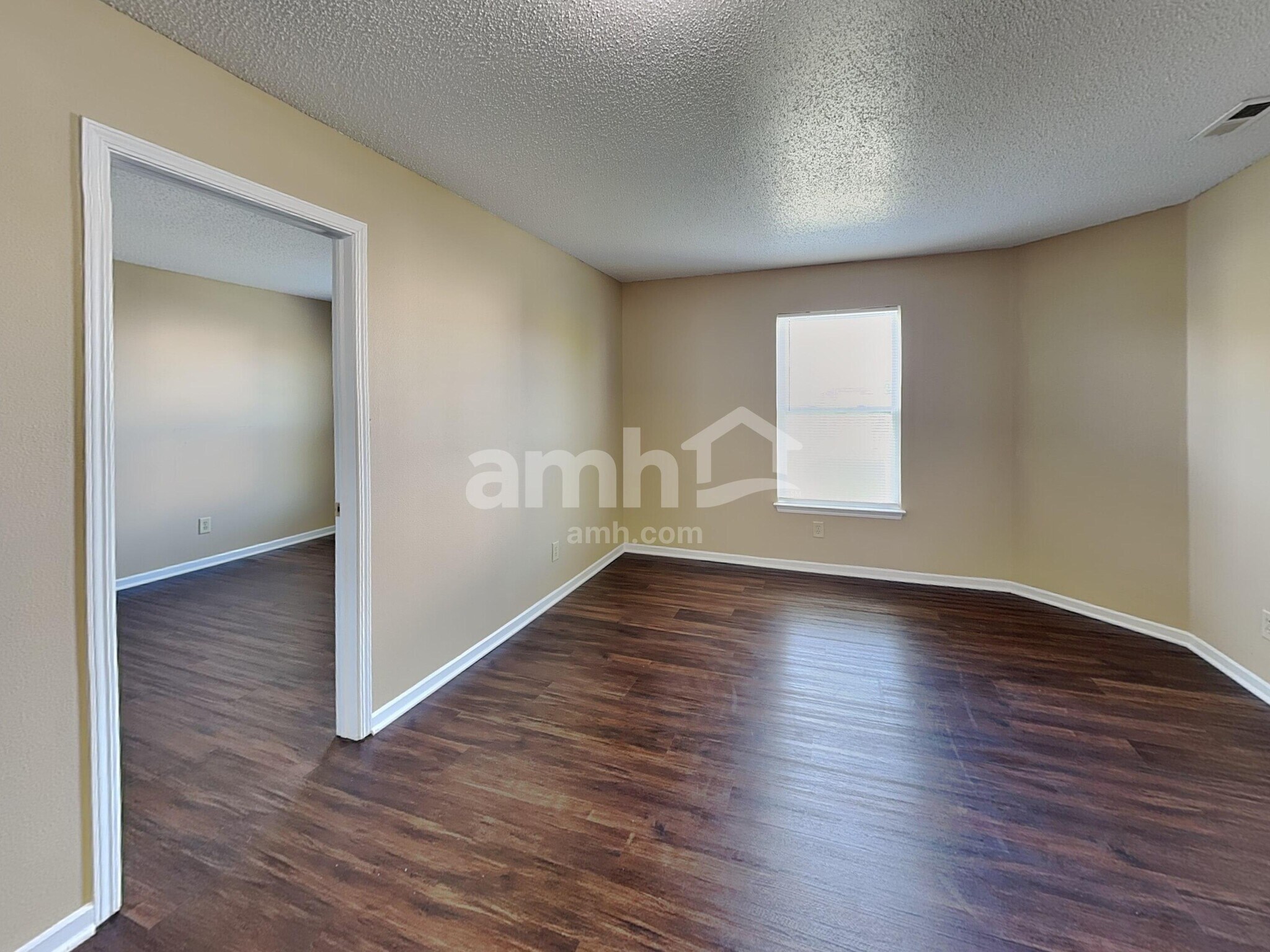 Building Photo - 8450 Ash Grove Dr