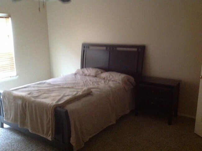 Building Photo - 3842 Flatwood Dr