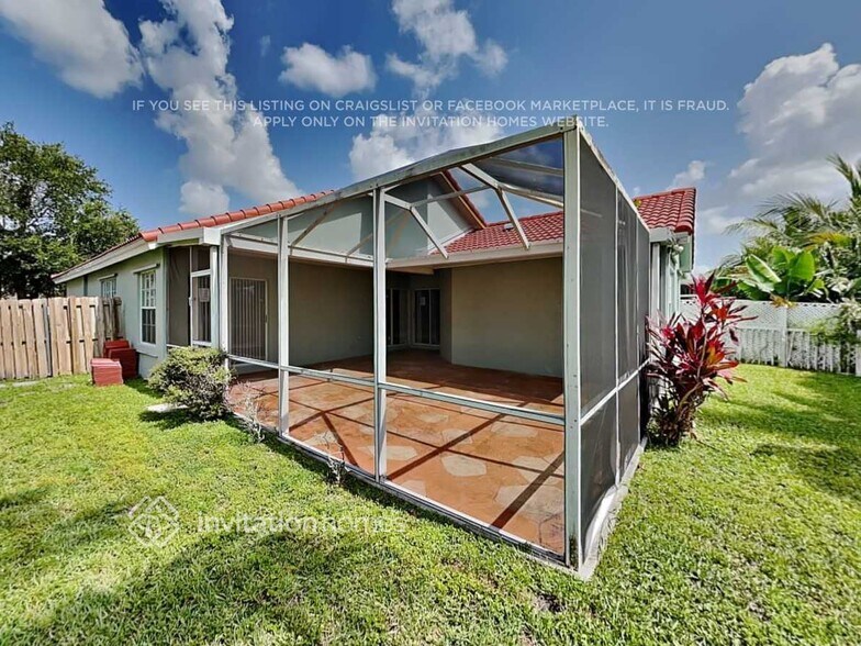 Building Photo - 3350 NW 78th Ave
