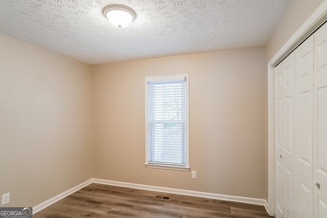 Building Photo - 3721 Winding Trail Ct